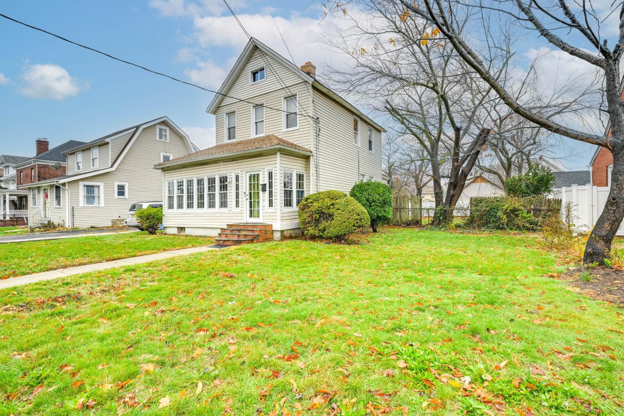 Charming Long Island Home With Fenced Yard! Freeport Dış mekan fotoğraf