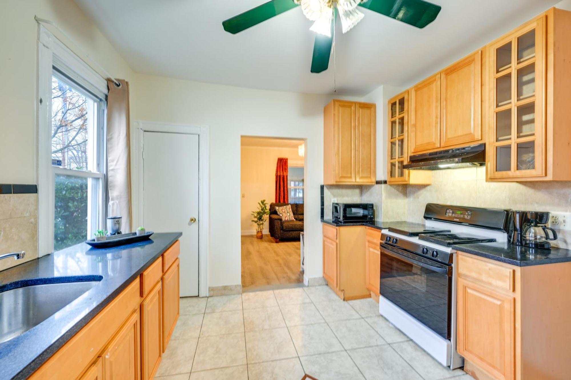 Charming Long Island Home With Fenced Yard! Freeport Dış mekan fotoğraf